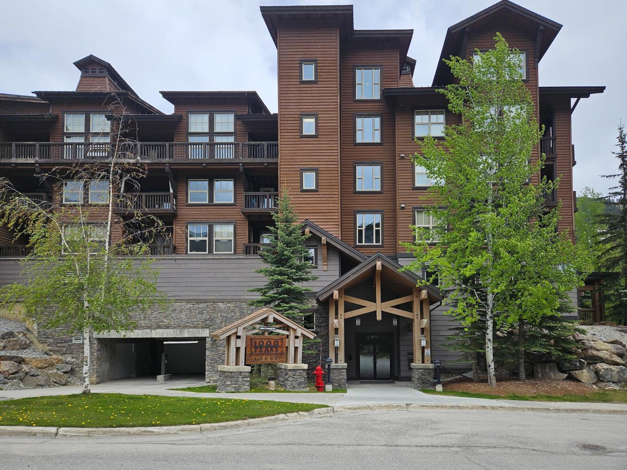 1000 Peaks Lodge Panorama Exterior photo